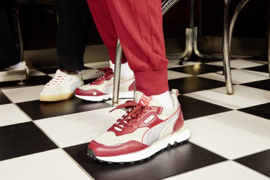 Collab PUMA x Coca-Cola celebra a herança de ambas as marcas – IFA Moda